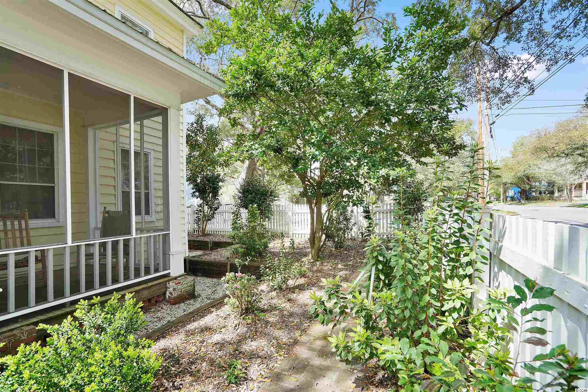 431 Highmarket Street Georgetown, SC 29440 - Photo 4 of 38