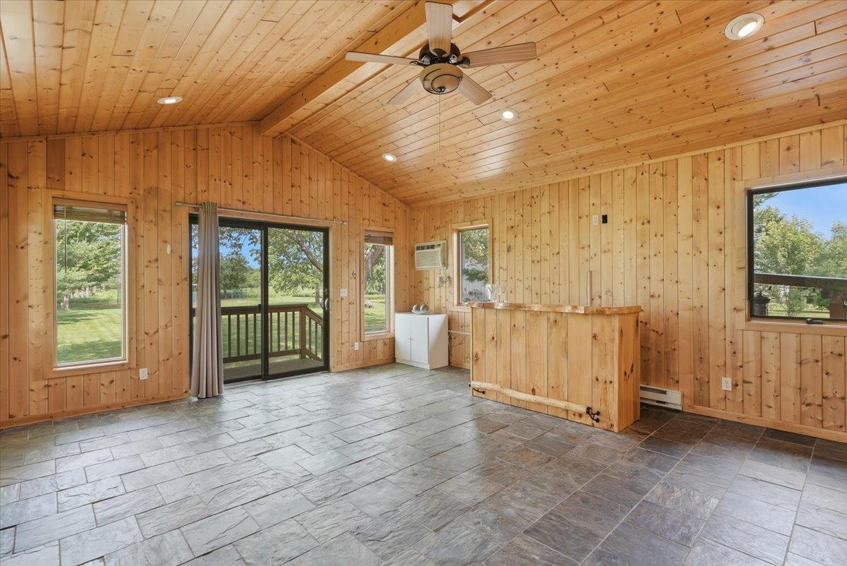 964 Fraser Lane Hudson, WI 54016 - Photo 14 of 34
