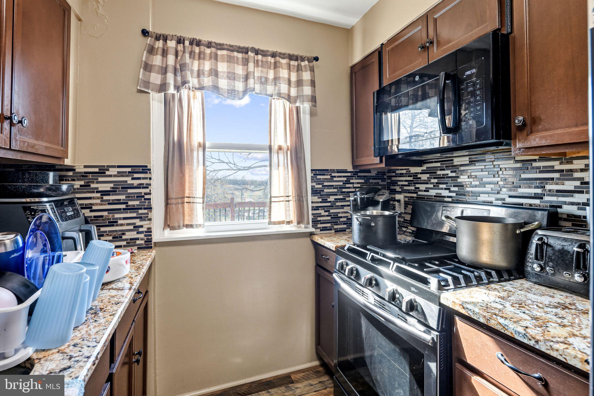 7446 Brockton Road Philadelphia, PA 19151 - Photo 8 of 34 Gallery Image 8