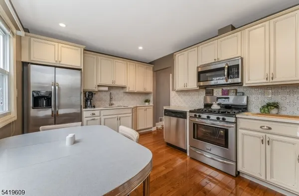 $640,000 | 22 East Brown Street, Somerville, NJ 08876