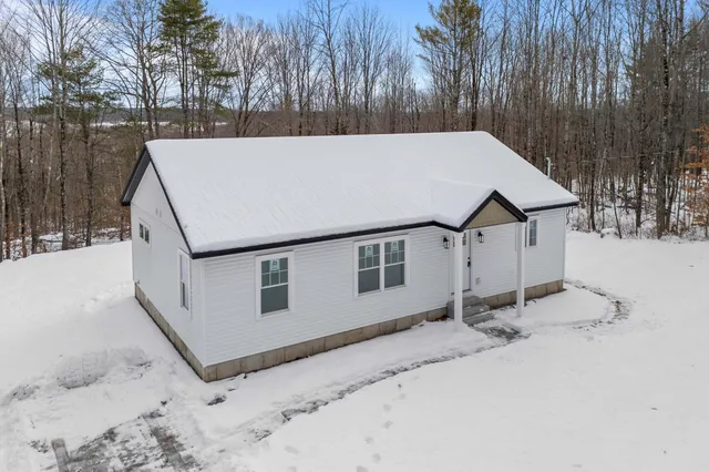 $399,000 | 33 Lawson Ridge Lane, Richmond, ME 04357