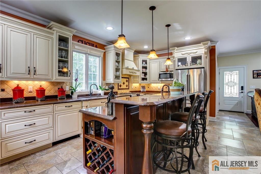 21 Fern Road East Brunswick, NJ 08816 - Photo 12 of 52 Gallery Image 12