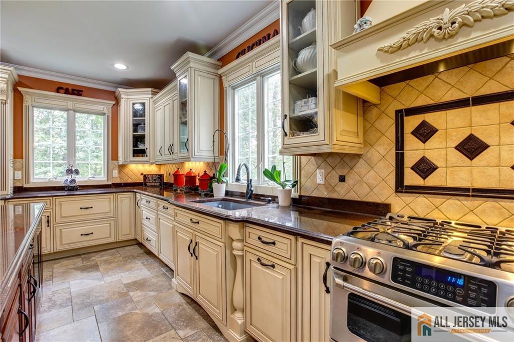 21 Fern Road East Brunswick, NJ 08816 - Photo 14 of 52 Gallery Image 14