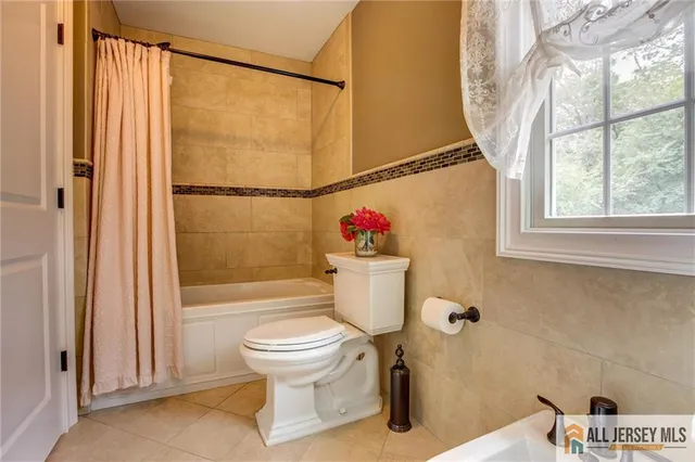 $1,399,999 | 21 Fern Road, East Brunswick, NJ 08816