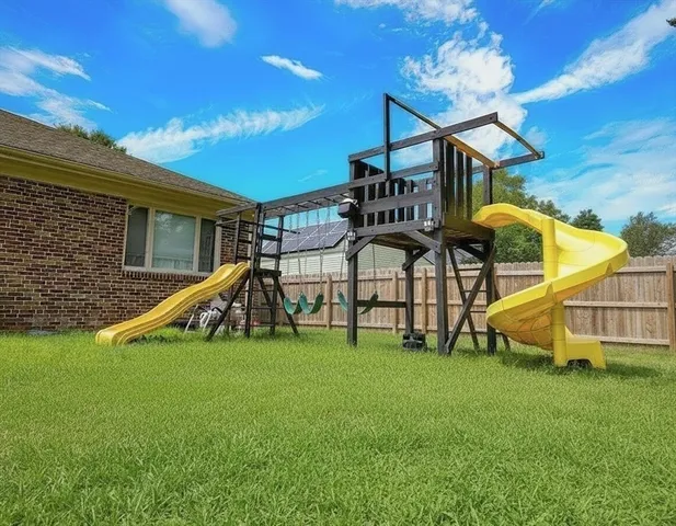 $399,999 | 15 Pine Acre Road, Springfield, MA 01129