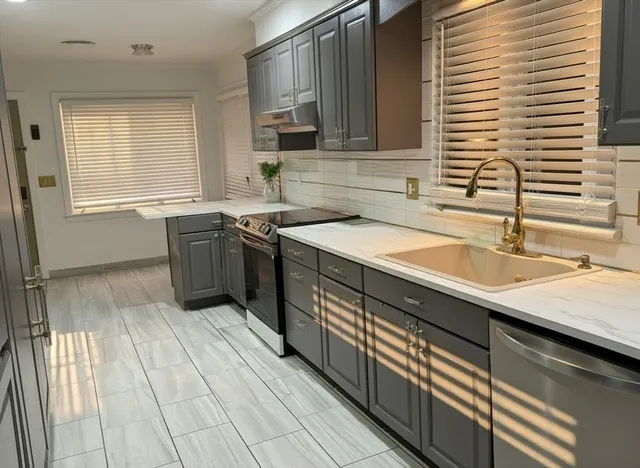 $399,999 | 15 Pine Acre Road, Springfield, MA 01129