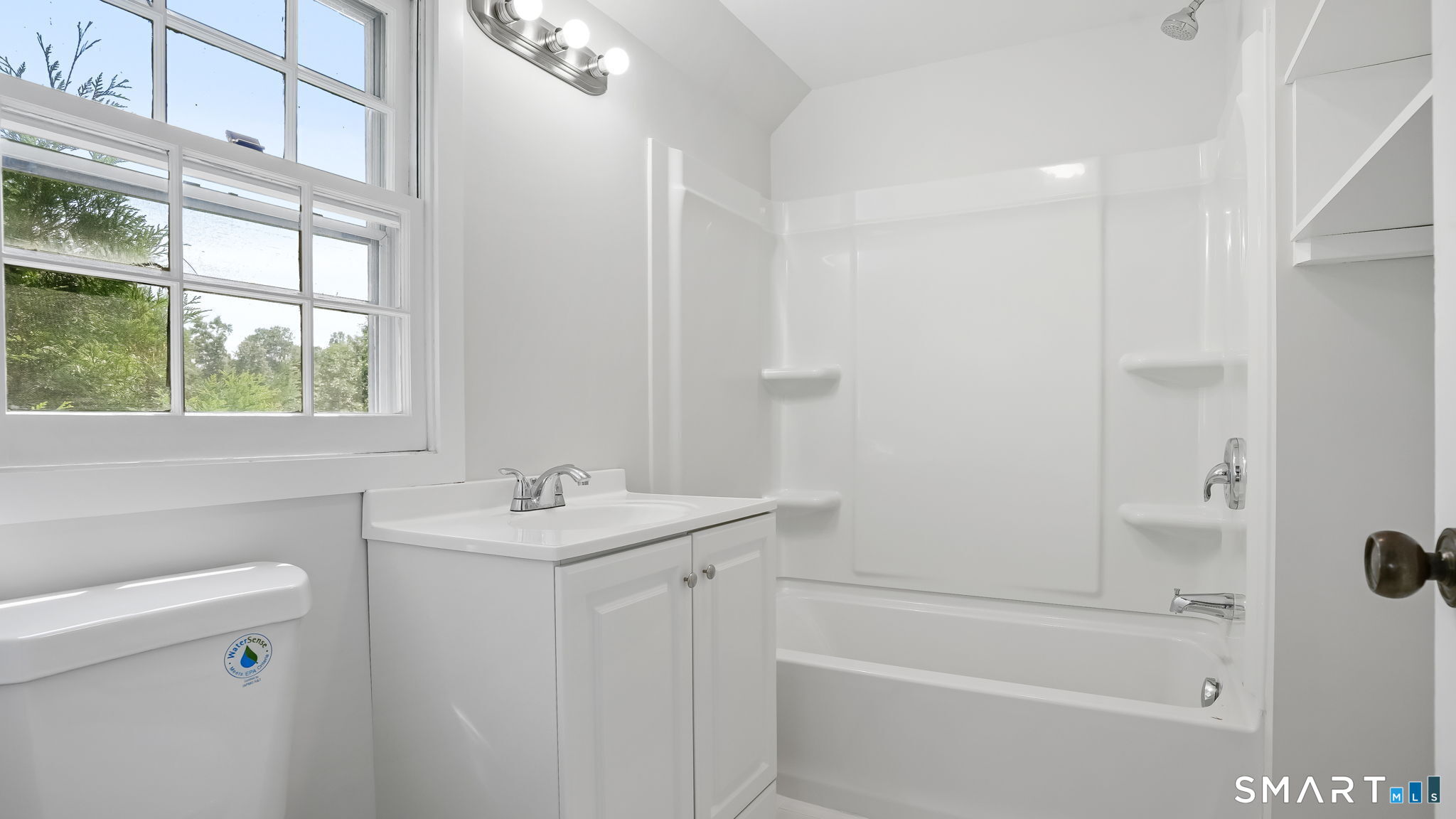 21 Fuller Road Trumbull, CT 06611 - Photo 32 of 35