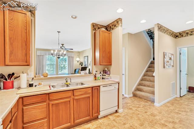 4048 Diamond Ridge View Colorado Springs, CO 80918 - Photo 15 of 40