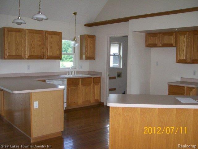 1441 North Cummings Road Davison, MI 48423 - Photo 20 of 22 100_3810.jpg