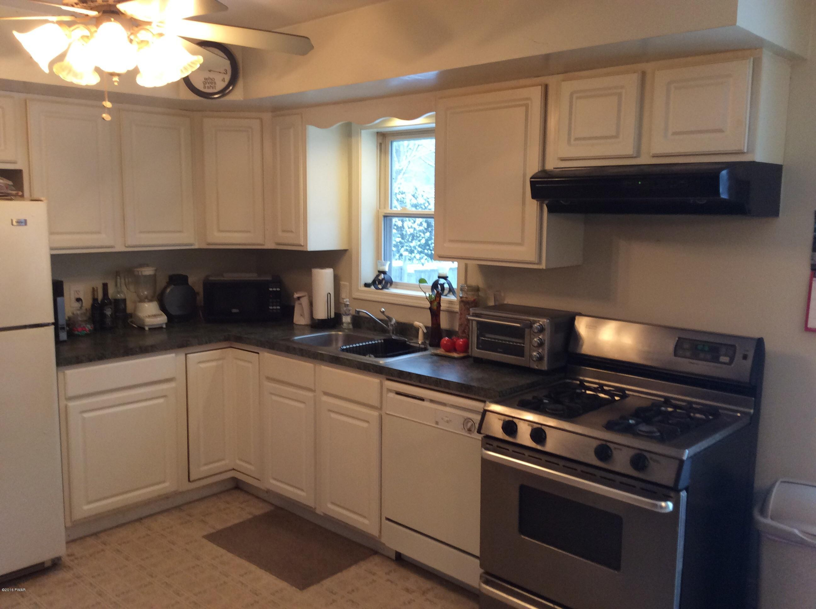 502 9th Street Matamoras, PA 18336 - Photo 2 of 51
