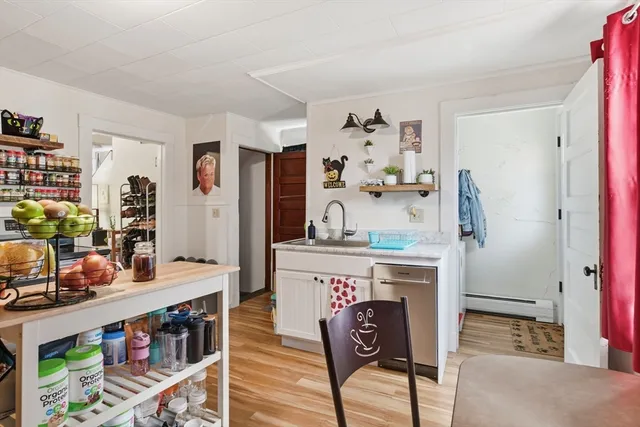 $499,000 | 52-54 Everett Street, Easthampton, MA 01027