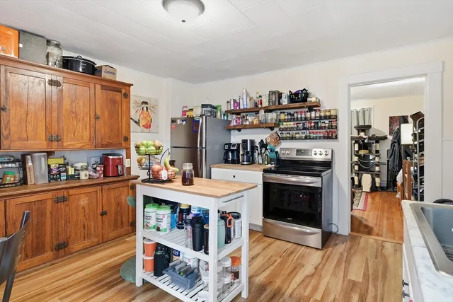 $499,000 | 52-54 Everett Street, Easthampton, MA 01027