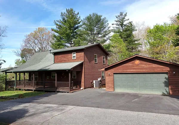 $424,900 | 160 Serenity Pointe Drive, Murphy, NC 28906