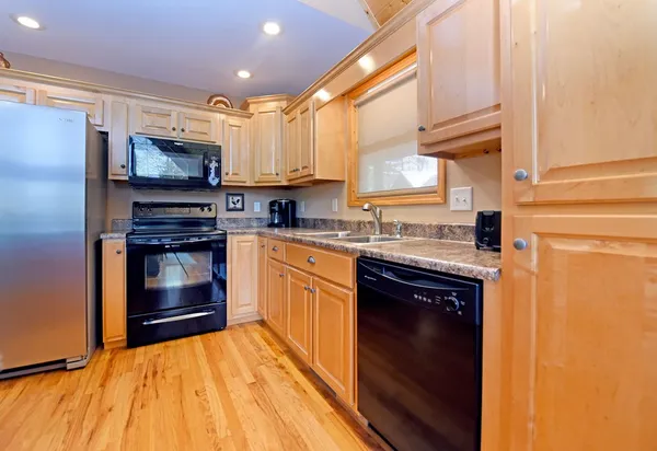 $424,900 | 160 Serenity Pointe Drive, Murphy, NC 28906