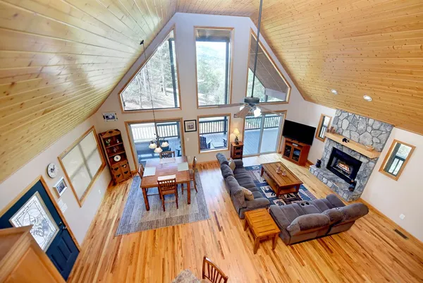 $424,900 | 160 Serenity Pointe Drive, Murphy, NC 28906