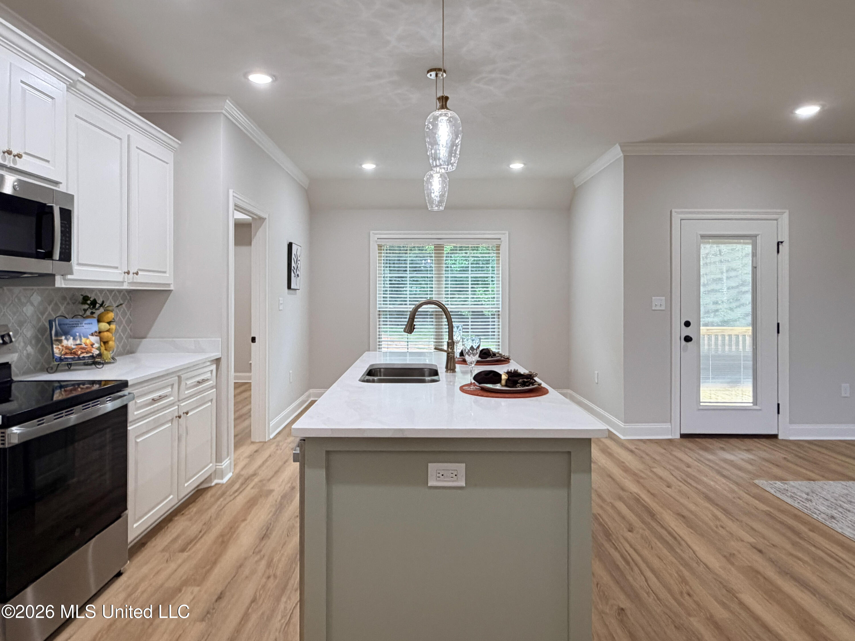 64 Meadow Breeze Road Sumrall, MS 39482 - Photo 11 of 37 3- Kitchen (6)