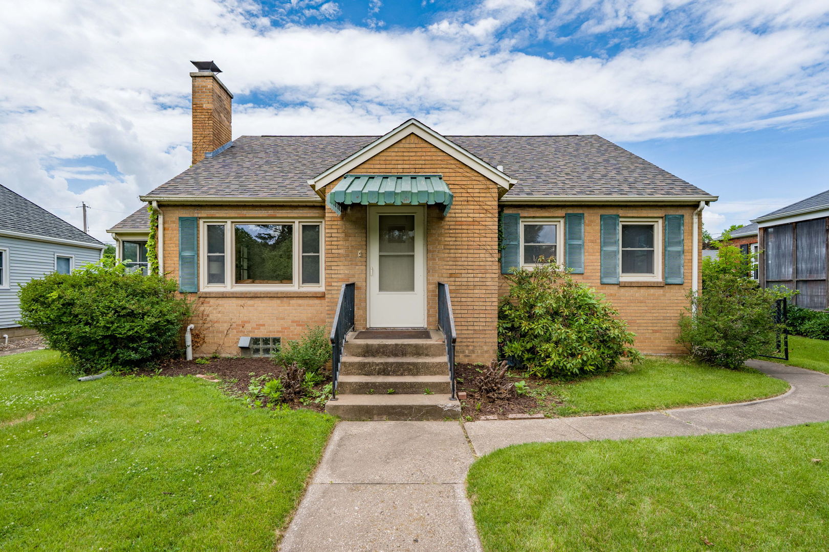 2627 9th Street Moline, IL 61265 - Photo 2 of 37