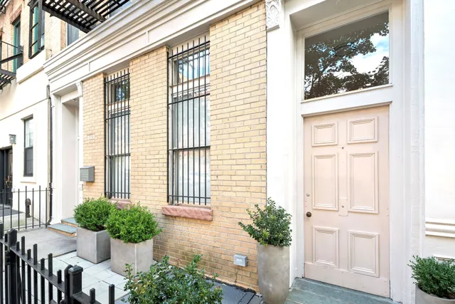 a view of a house with a entryway