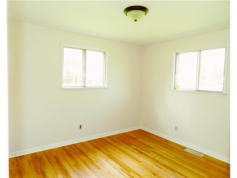 5144 Mann Road Indianapolis, IN 46221 - Photo 14 of 24 Gallery Image 14