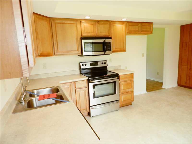 5144 Mann Road Indianapolis, IN 46221 - Photo 3 of 24 Gallery Image 3