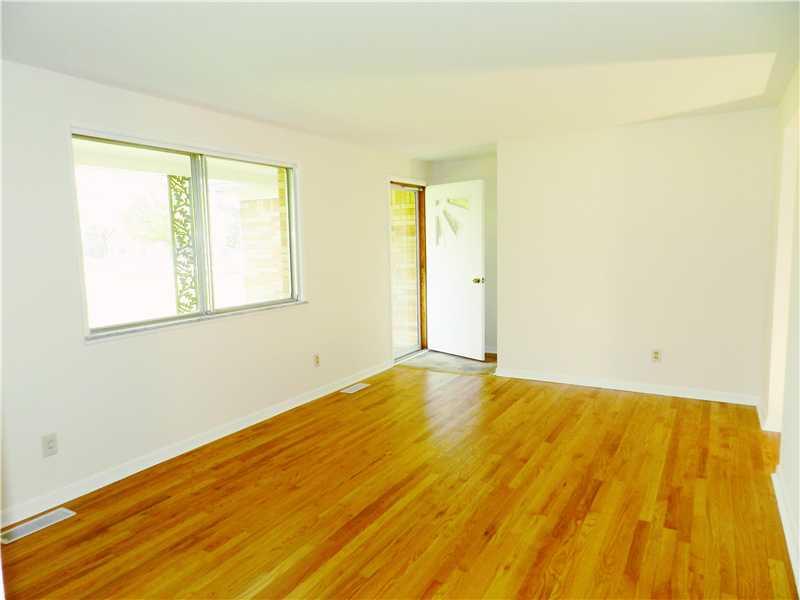 5144 Mann Road Indianapolis, IN 46221 - Photo 7 of 24 Gallery Image 7