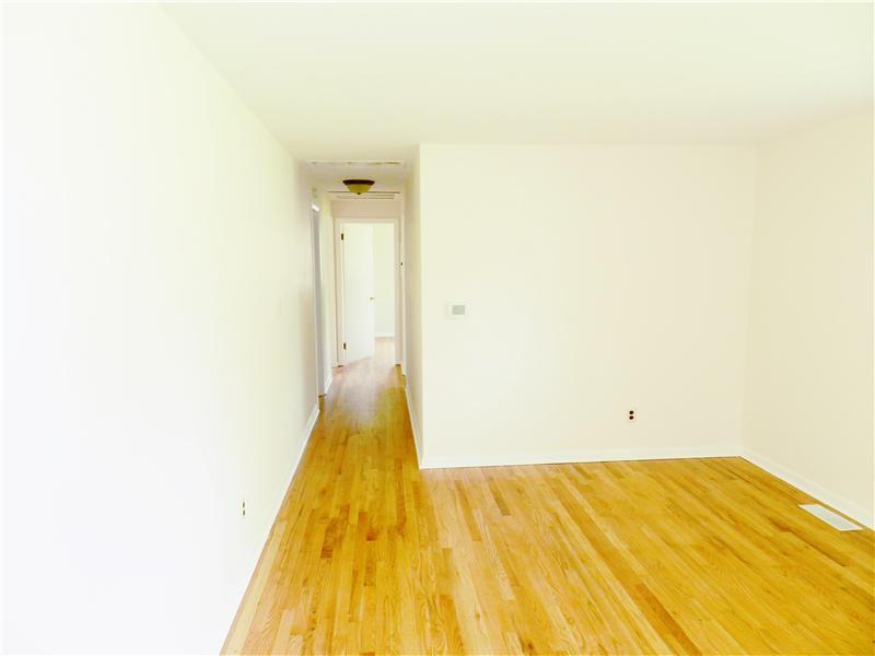 5144 Mann Road Indianapolis, IN 46221 - Photo 8 of 24 Gallery Image 8