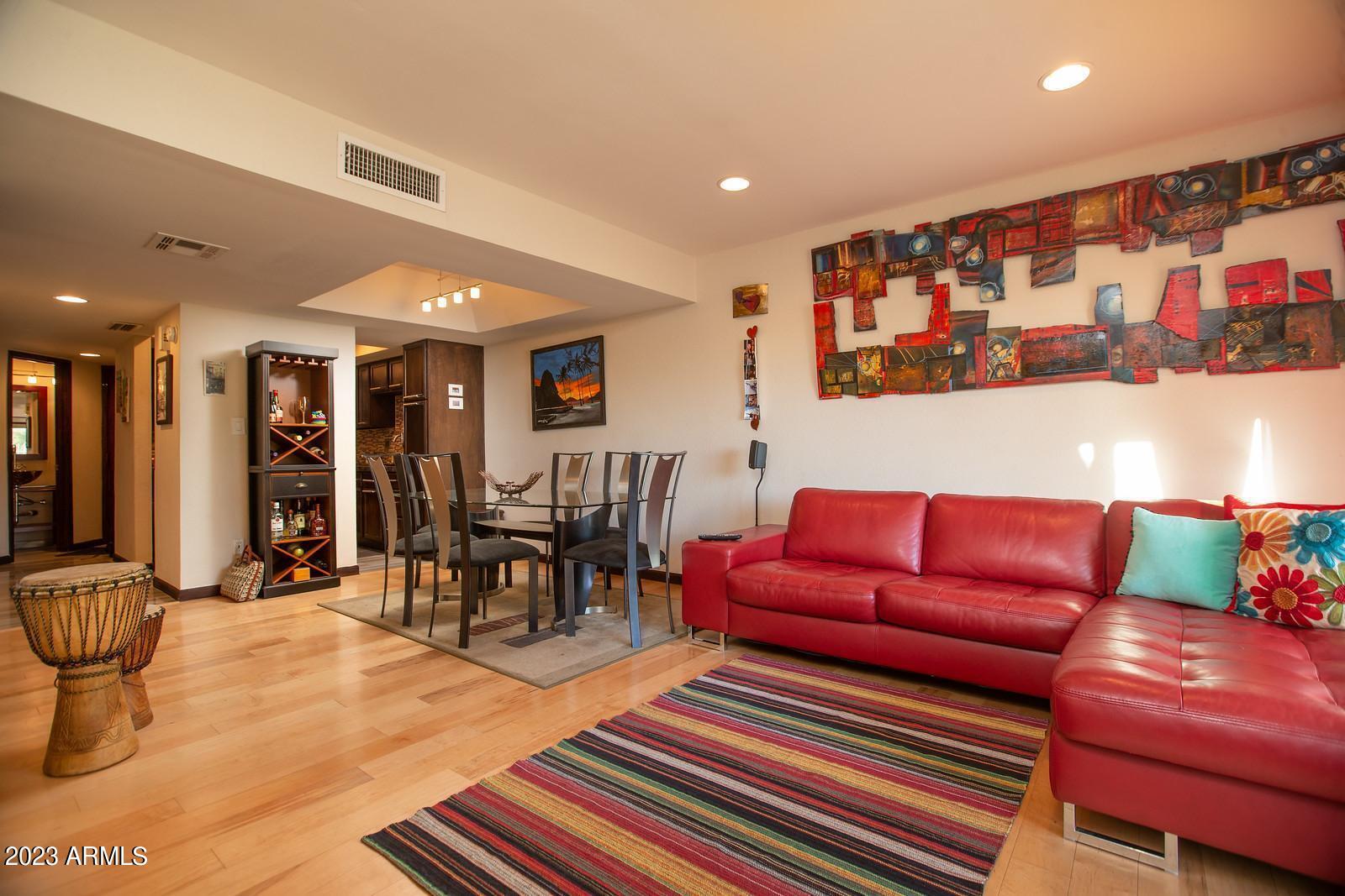 7755 East Thomas Road, Unit 10 Scottsdale, AZ 85251 - Photo 3 of 28 Living Room