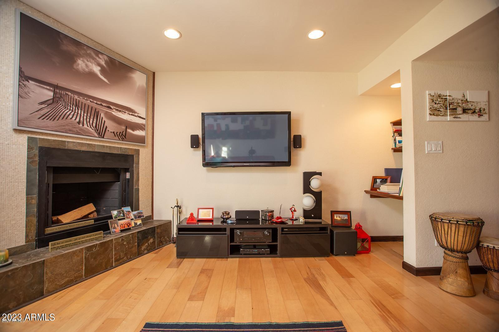 7755 East Thomas Road, Unit 10 Scottsdale, AZ 85251 - Photo 4 of 28 Fireplace