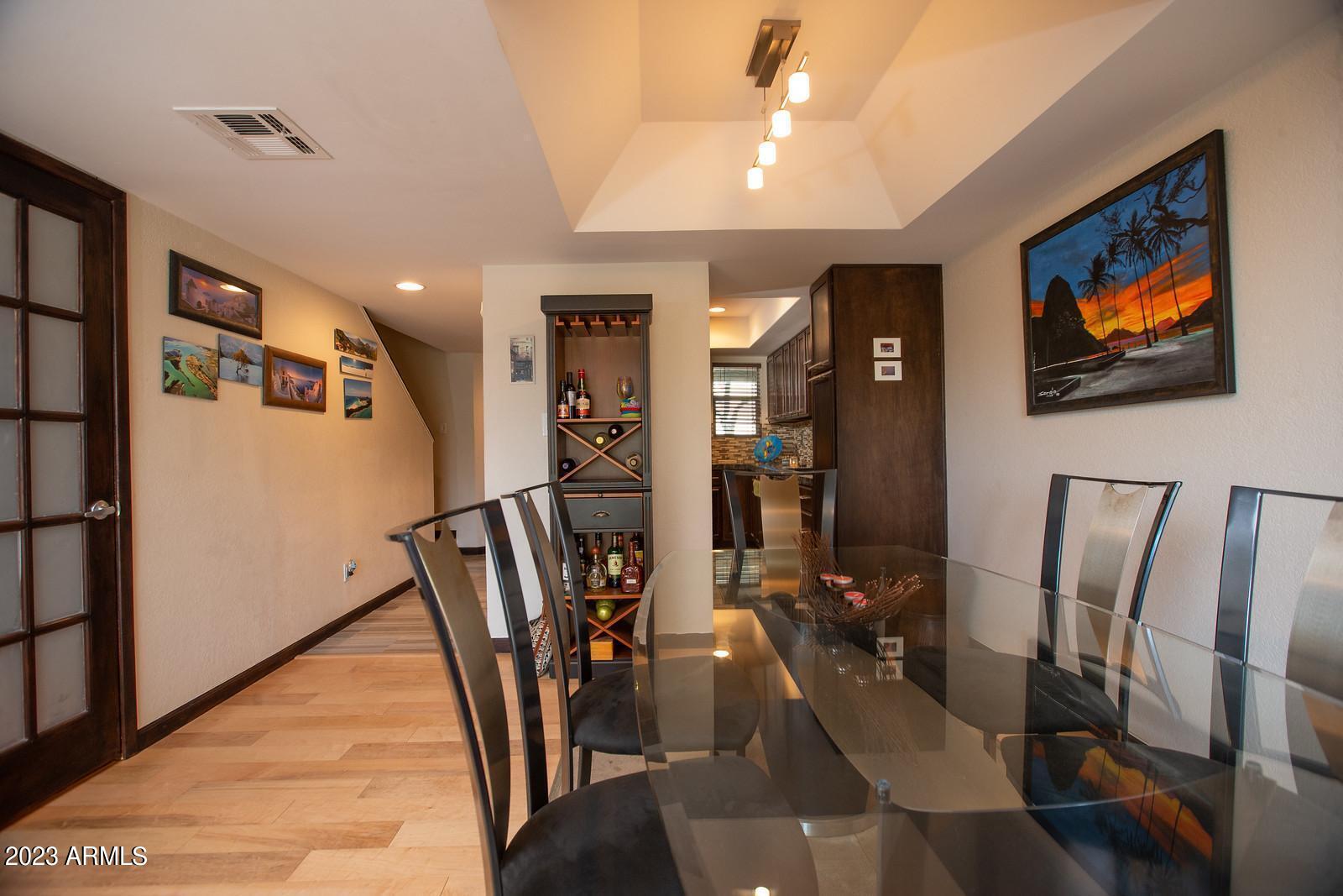 7755 East Thomas Road, Unit 10 Scottsdale, AZ 85251 - Photo 6 of 28 Dinning and Kitchen