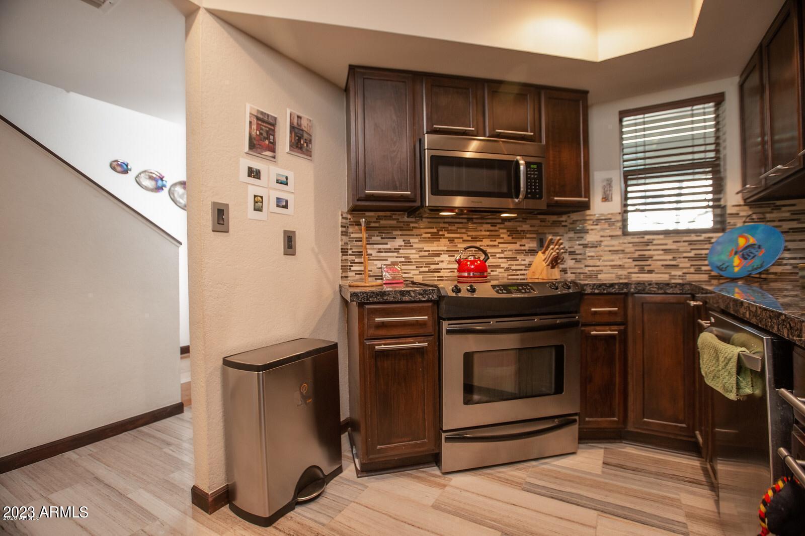 7755 East Thomas Road, Unit 10 Scottsdale, AZ 85251 - Photo 8 of 28 Kitchen 3