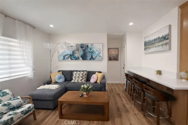 $5,500 | 559 East Juanita Avenue, Glendora, CA 91740