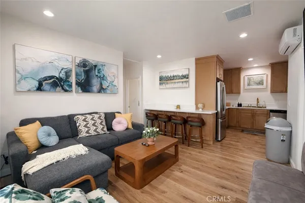 $5,500 | 559 East Juanita Avenue, Glendora, CA 91740