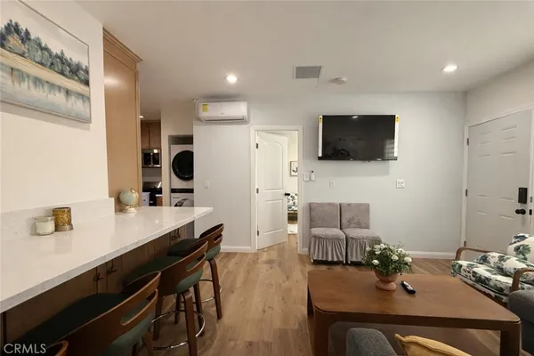 $5,500 | 559 East Juanita Avenue, Glendora, CA 91740