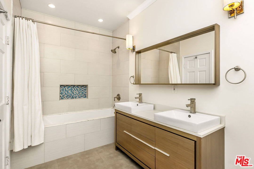 8025 Redlands Street, Unit 13 Playa del Rey, CA 90293 - Photo 24 of 43