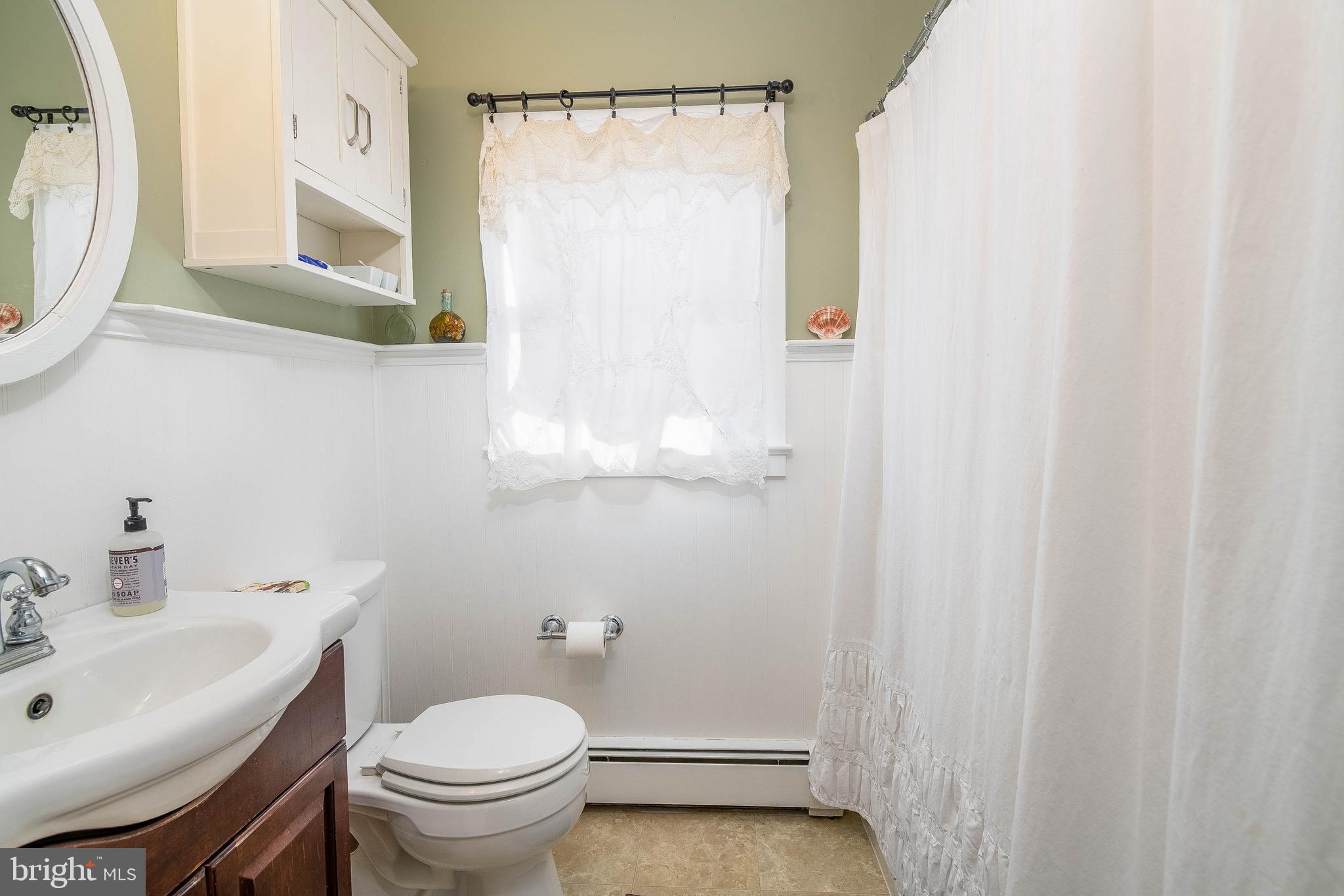 1305 Klinerd Road Pennsburg, PA 18073 - Photo 15 of 29 Bathroom