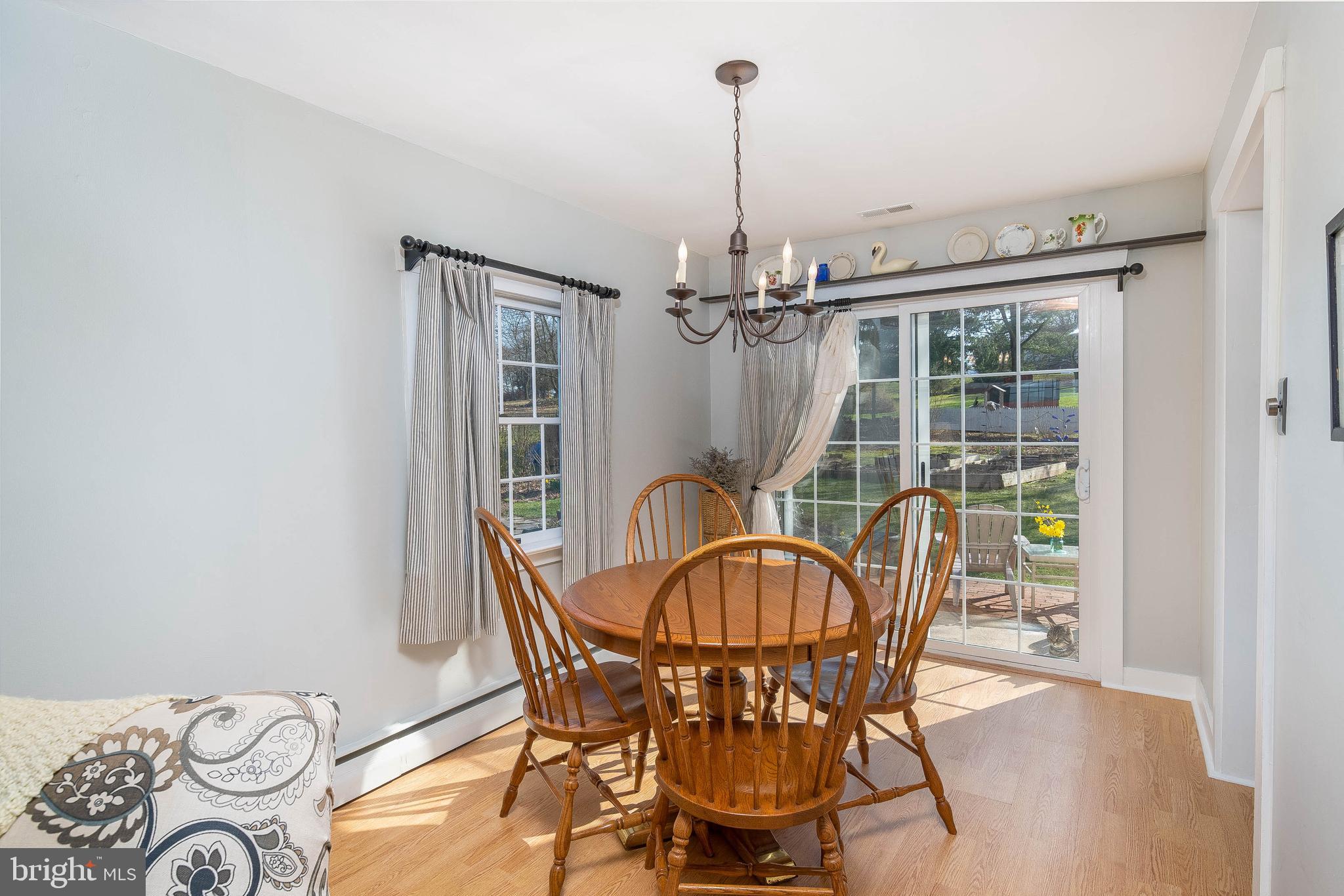 1305 Klinerd Road Pennsburg, PA 18073 - Photo 7 of 29 Dining room