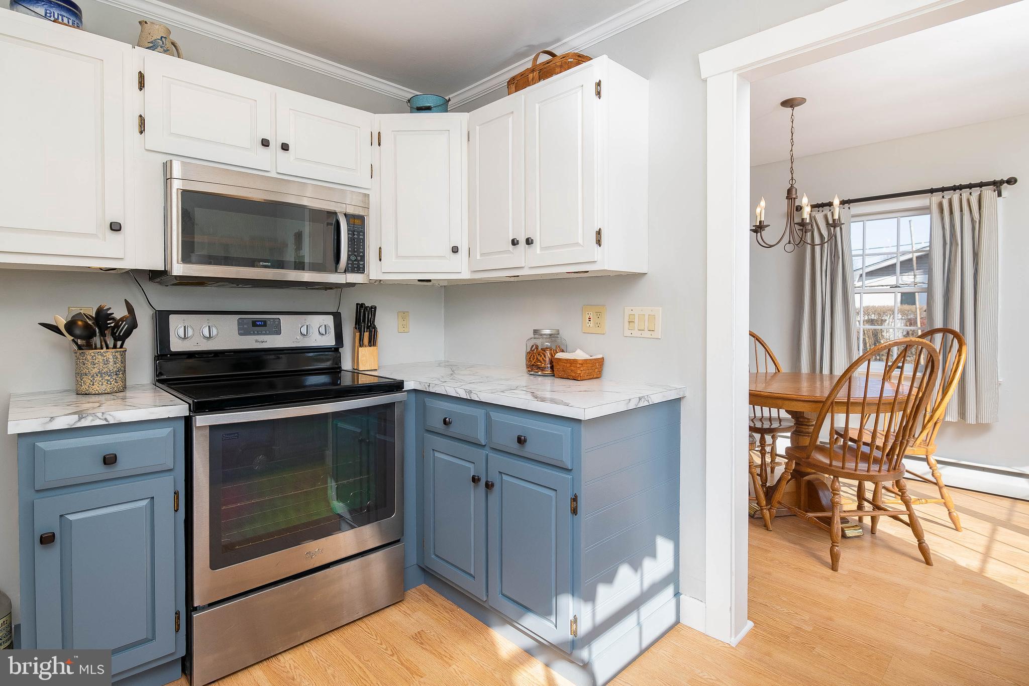 1305 Klinerd Road Pennsburg, PA 18073 - Photo 8 of 29 Kitchen