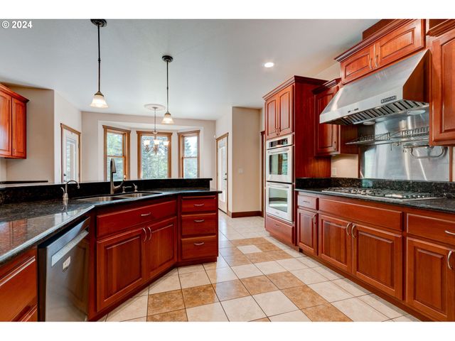 $890,000 | 2835 Old Lewis River Road, Woodland, WA 98674