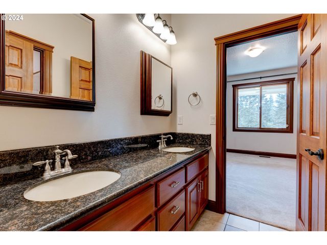 $890,000 | 2835 Old Lewis River Road, Woodland, WA 98674