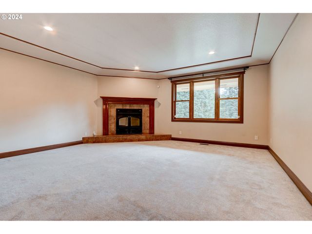 $890,000 | 2835 Old Lewis River Road, Woodland, WA 98674