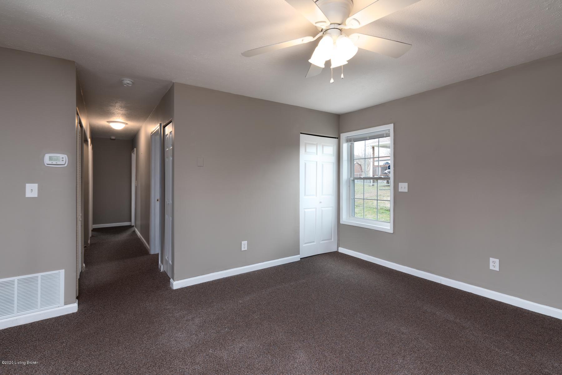 2487 Lake Road Radcliff, KY 40160 - Photo 9 of 30 009