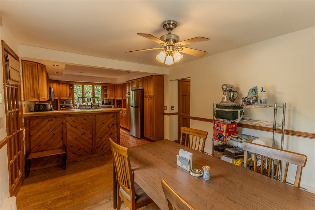 68 Davis Road Westport, MA 02790 - Photo 5 of 19