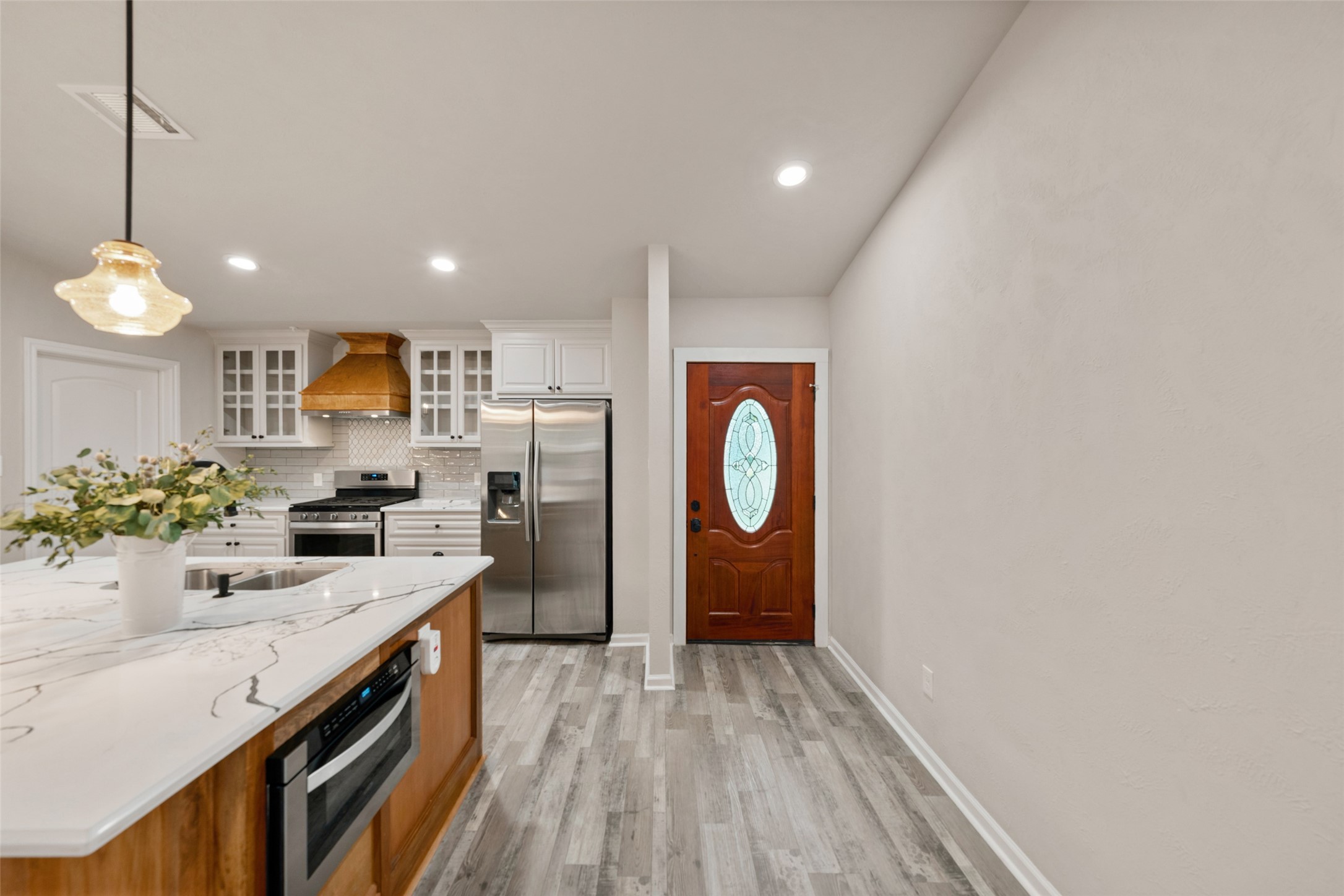 69 South Brookberry Court The Woodlands, TX 77381 - Photo 9 of 27 Gallery Image 9
