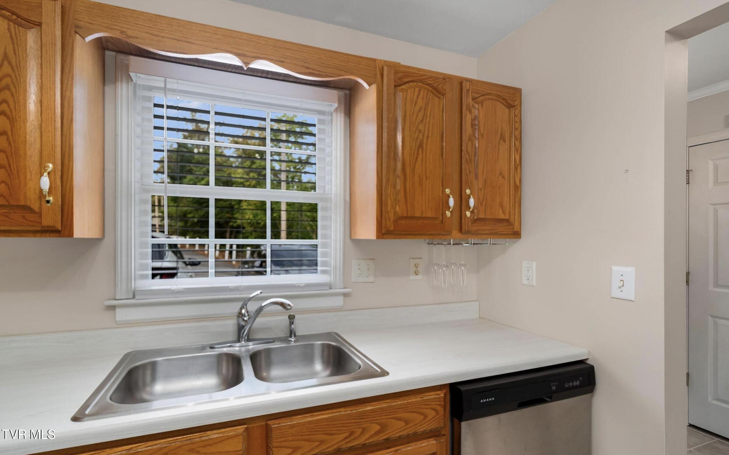 716 King Springs Road, Unit 1 Johnson City, TN 37601 - Photo 6 of 17 KS6