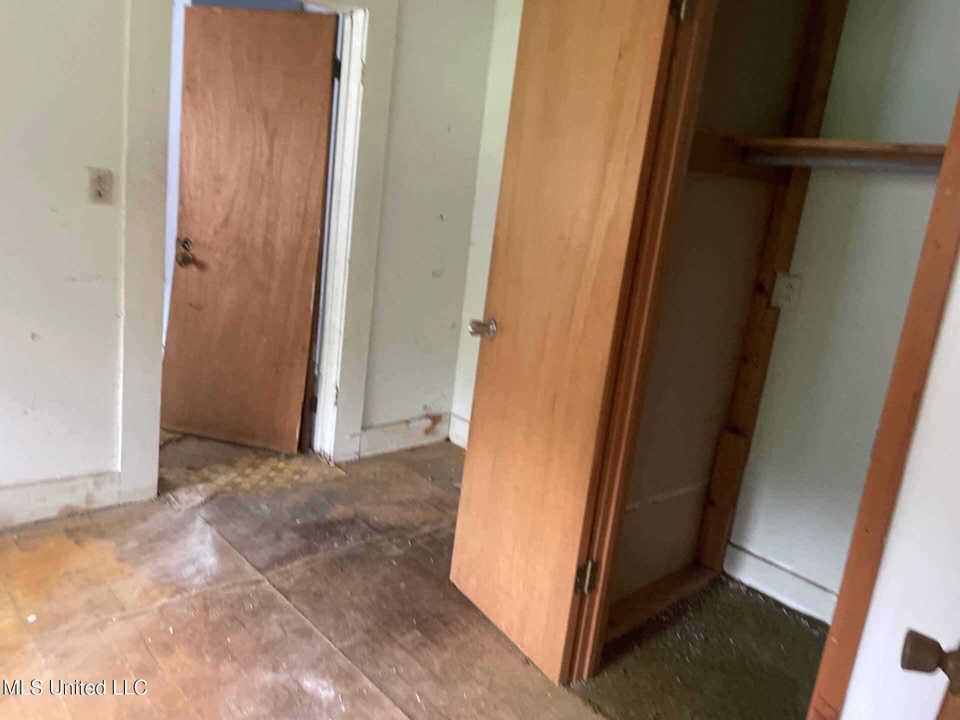 1717 9th Avenue Meridian, MS 39301 - Photo 10 of 14 134-Jun 09 2025 03_06pm-Fd8q