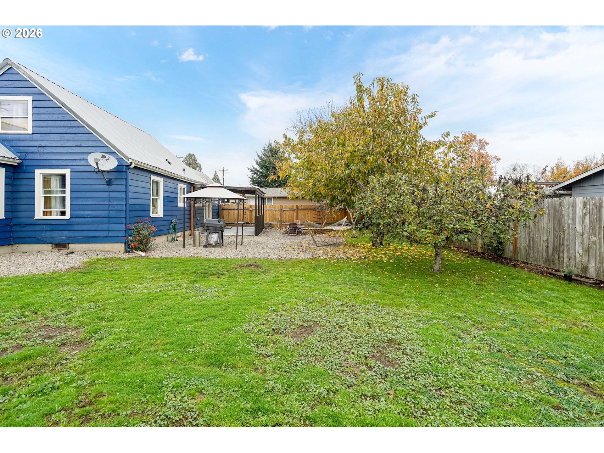 4810 Rickman Road Northeast Keizer, OR 97303 - Photo 39 of 42 a backyard of a house with lots of green space