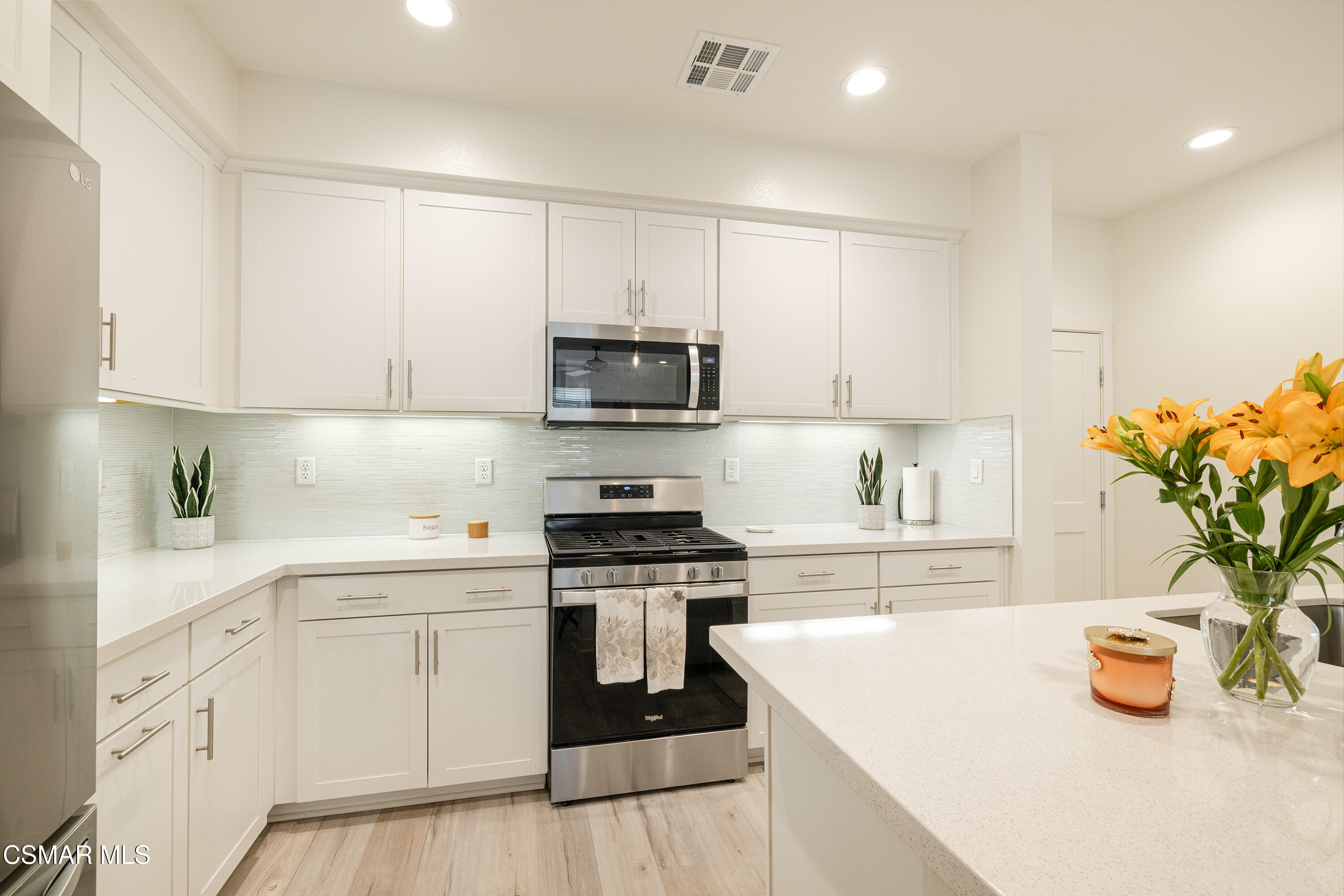 215 Red Brick Drive, Unit 3 Simi Valley, CA 93065 - Photo 13 of 29 RedBrick13