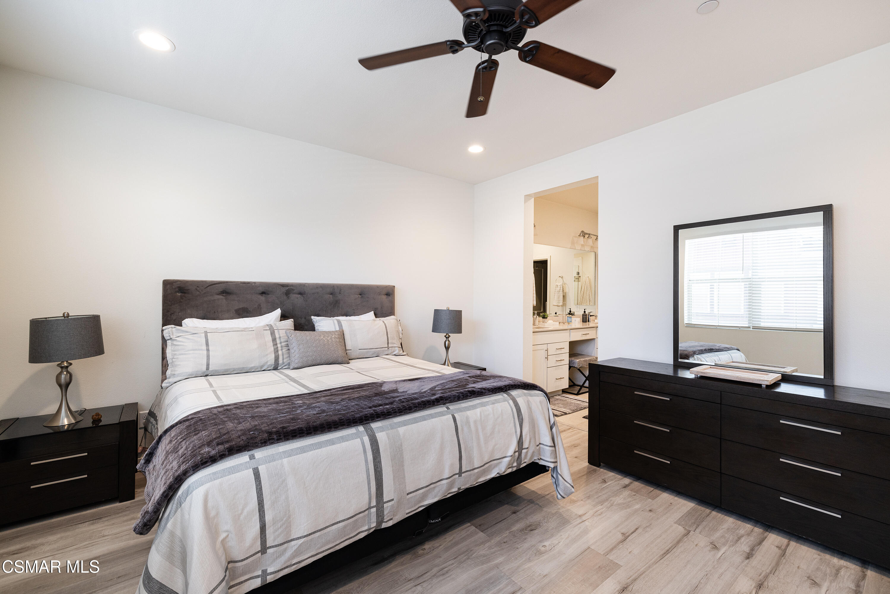 215 Red Brick Drive, Unit 3 Simi Valley, CA 93065 - Photo 16 of 29 Redbrick16