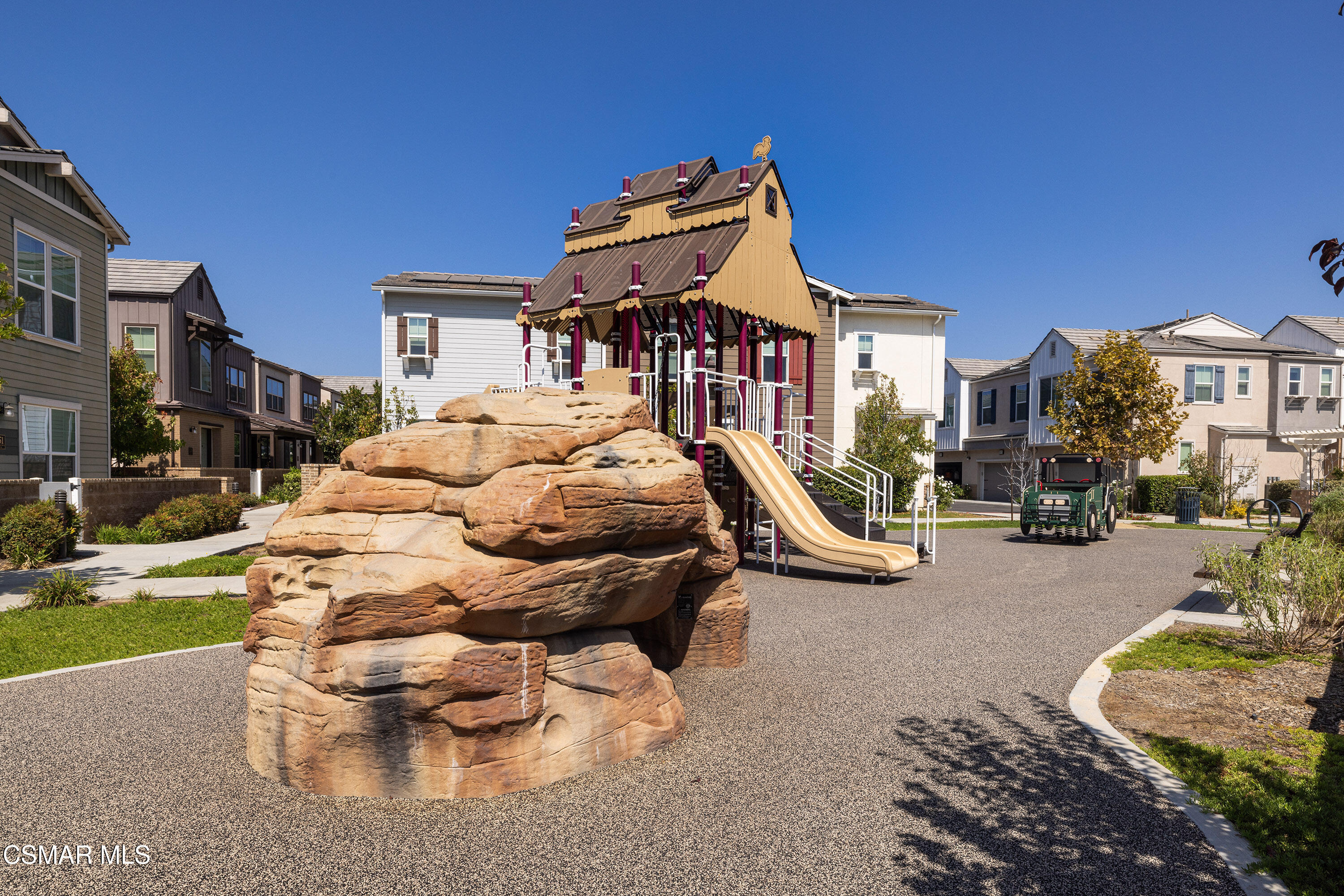 215 Red Brick Drive, Unit 3 Simi Valley, CA 93065 - Photo 26 of 29 RedBrick26