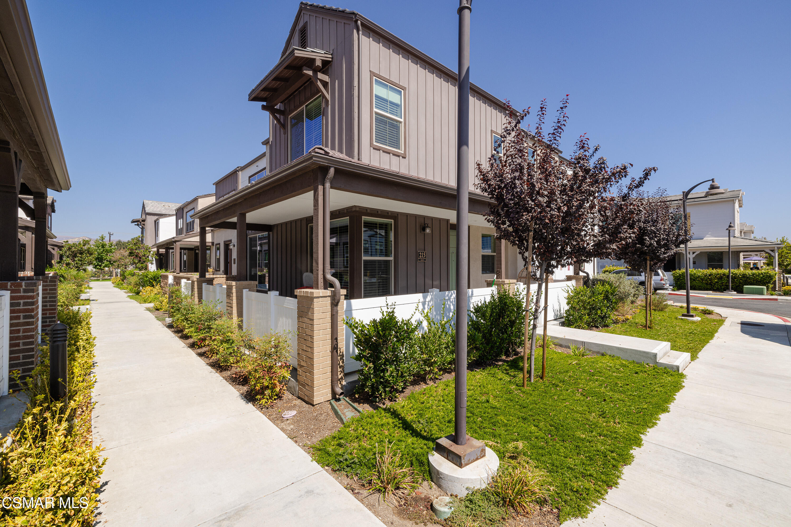 215 Red Brick Drive, Unit 3 Simi Valley, CA 93065 - Photo 3 of 29 RedBrick1